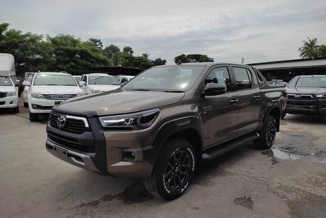 
								2021 TOYOTA HILUX 2.8 full									