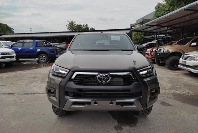 
								2021 TOYOTA HILUX 2.8 full									
