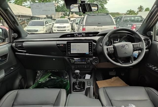 
								2021 TOYOTA HILUX 2.8 full									