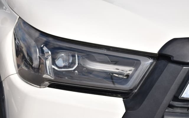 
								2017 TOYOTA HILUX full									