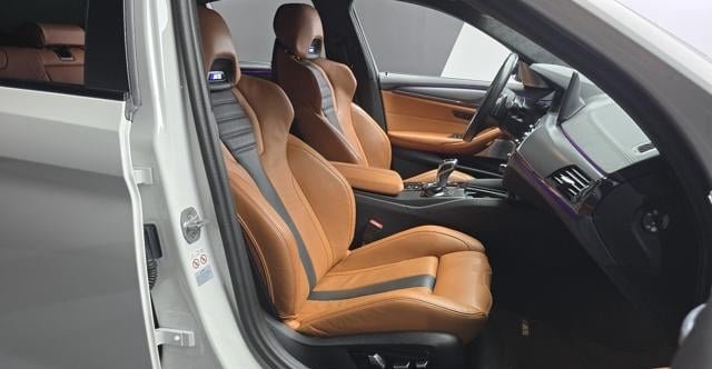 
								2023 BMW M5 M5 SEDAN COMPETITION full									