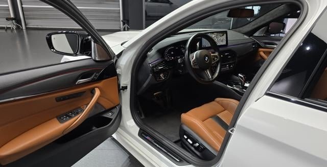 
								2023 BMW M5 M5 SEDAN COMPETITION full									